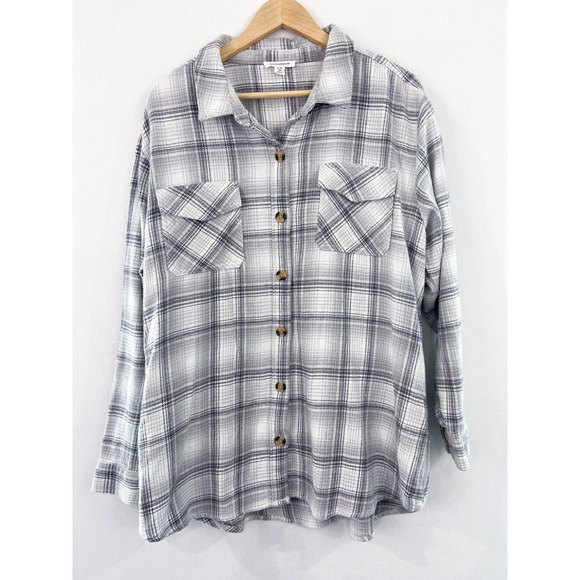 beachlunchlounge Jackets & Blazers - BeachLunchLounge Gray Plaid Flannel Shacket sz XL Women's Oversized Shirt Jacket